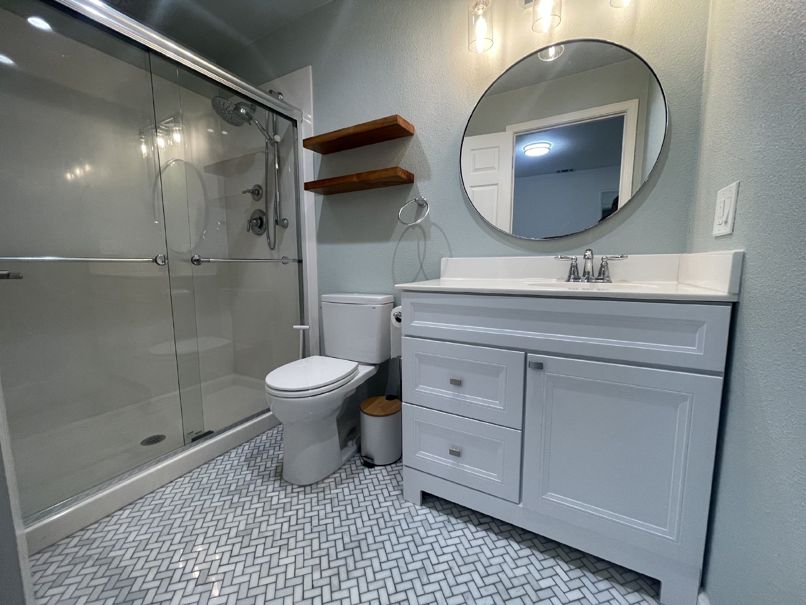 Wonderful Single Story 3 Bedroom, 2 Bath Center of Concord property image