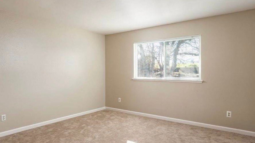 Beautiful 3 Bedroom Home Located in the City of Pittsburg. property image