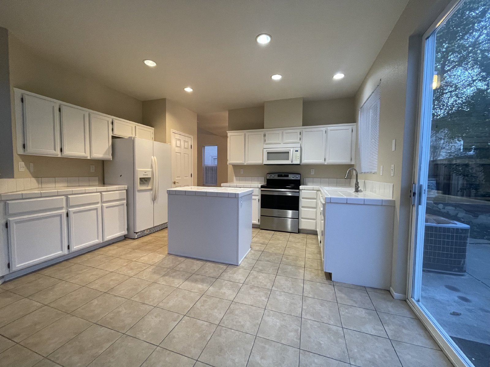 Wonderful Home Close to Shopping and Public Transportation. property image