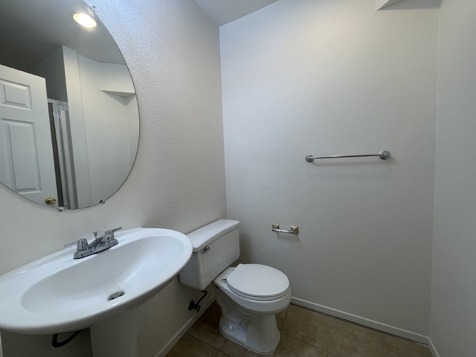 Wonderful Home Close to Shopping and Public Transportation. property image