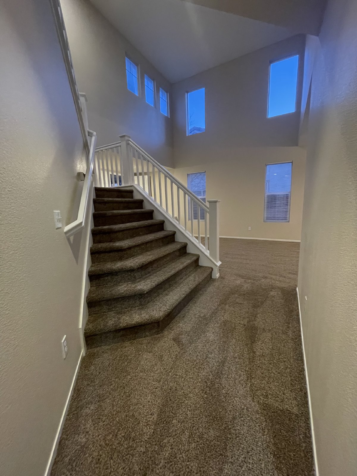 Wonderful Home Close to Shopping and Public Transportation. property image