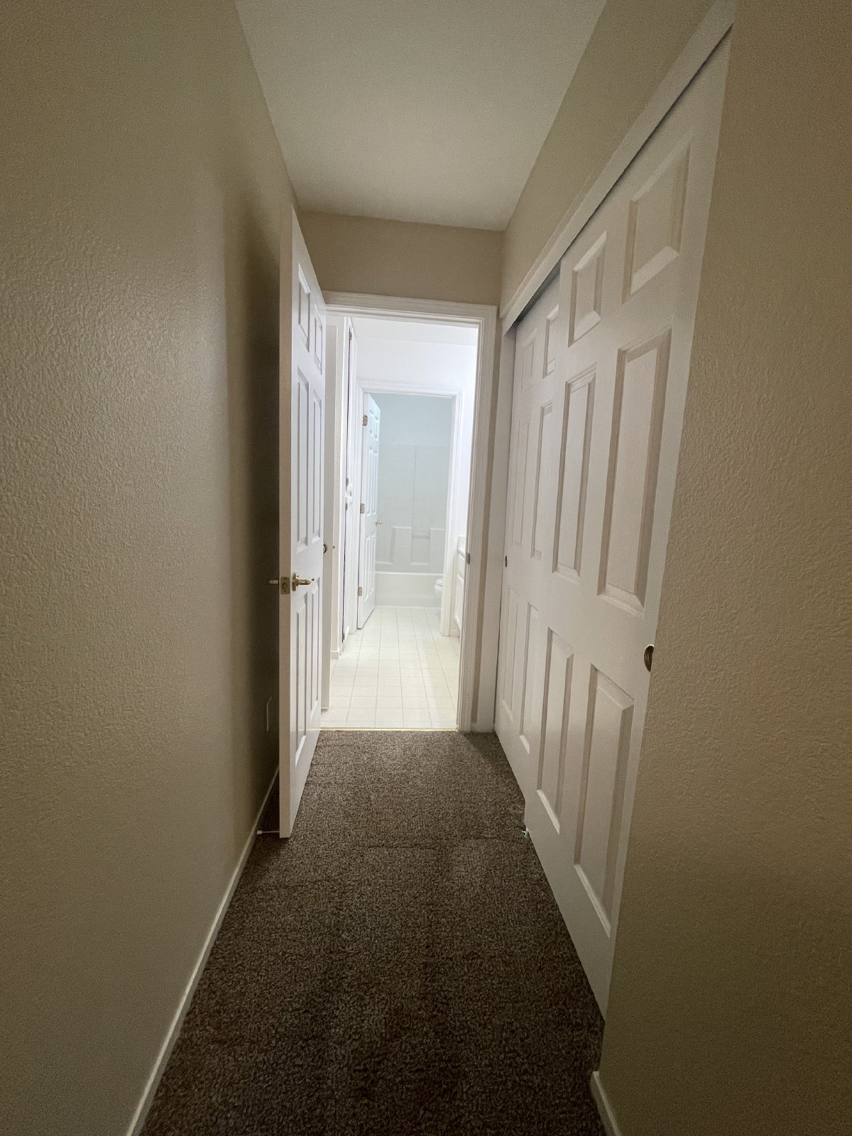 Wonderful Home Close to Shopping and Public Transportation. property image