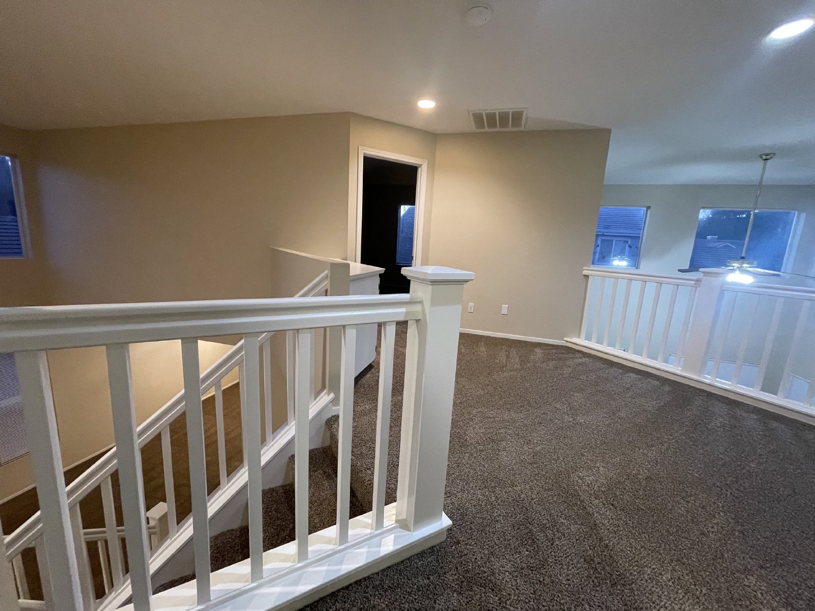 Wonderful Home Close to Shopping and Public Transportation. property image