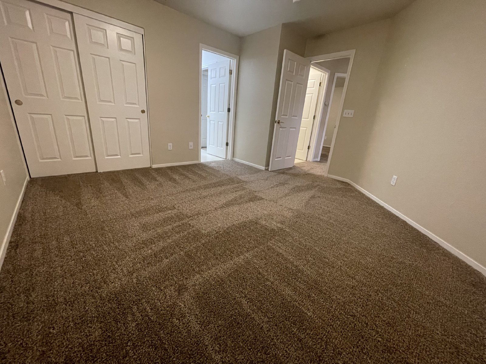 Wonderful Home Close to Shopping and Public Transportation. property image