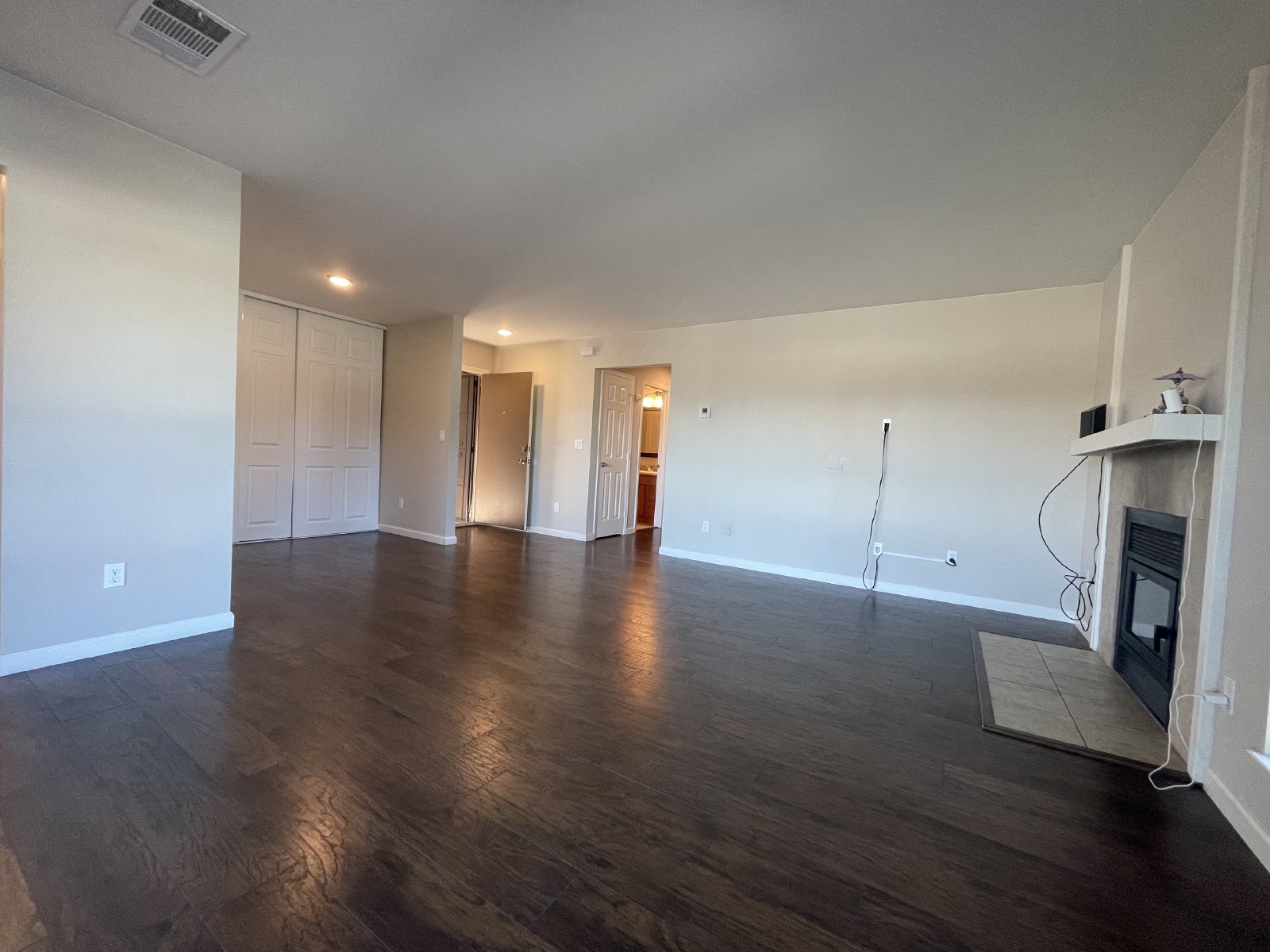 Beautiful Condo in Gated Community property image