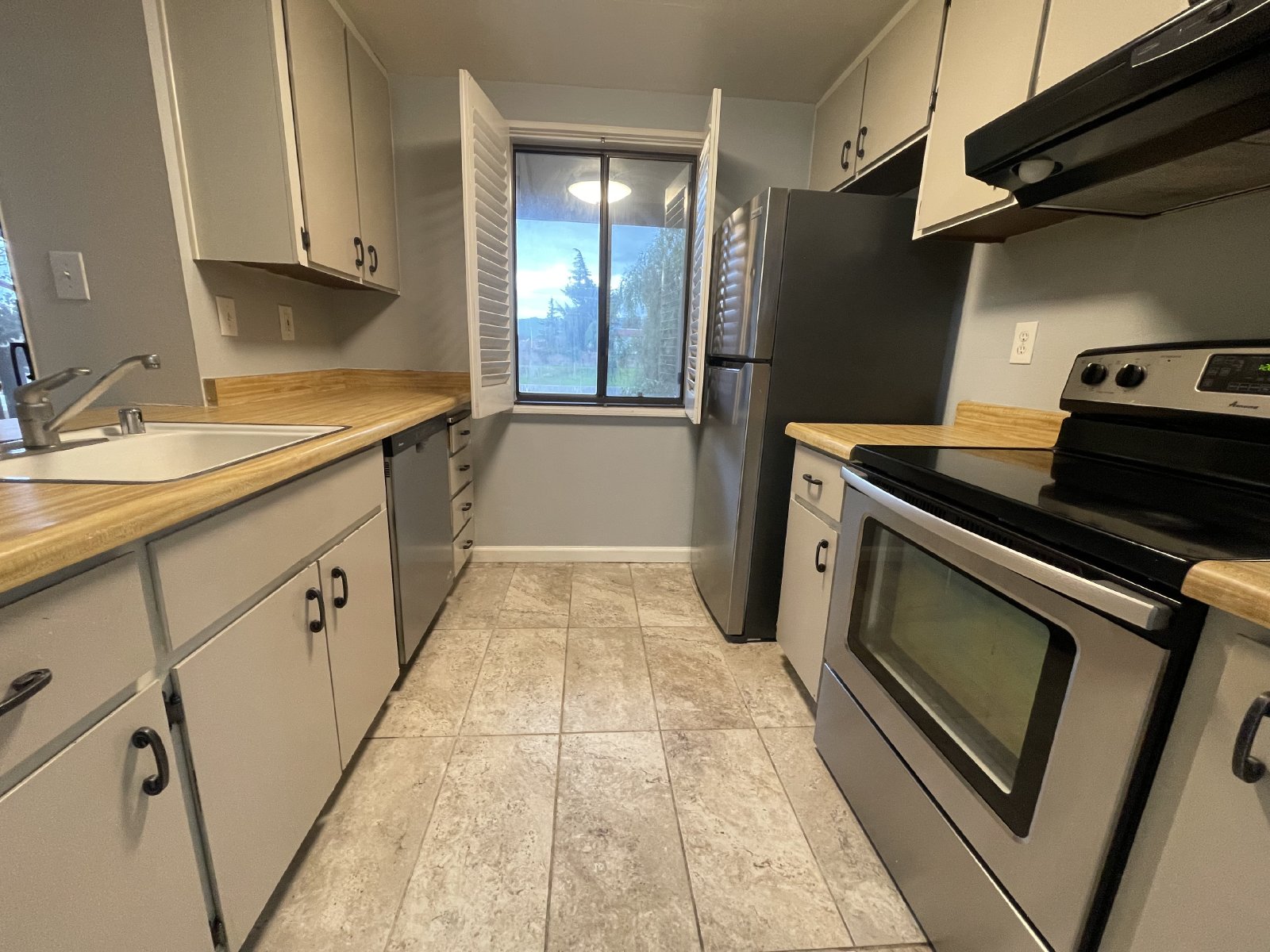 Cozy Condo with a One Bedroom Move in Ready! property image