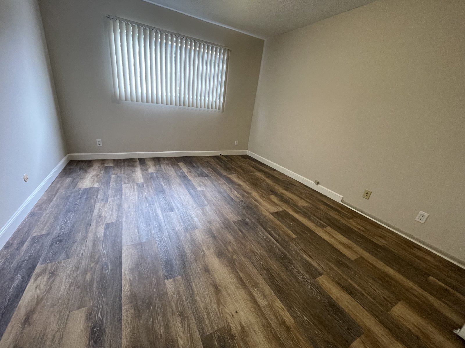 Wonderful Gated Downstairs Apartment property image
