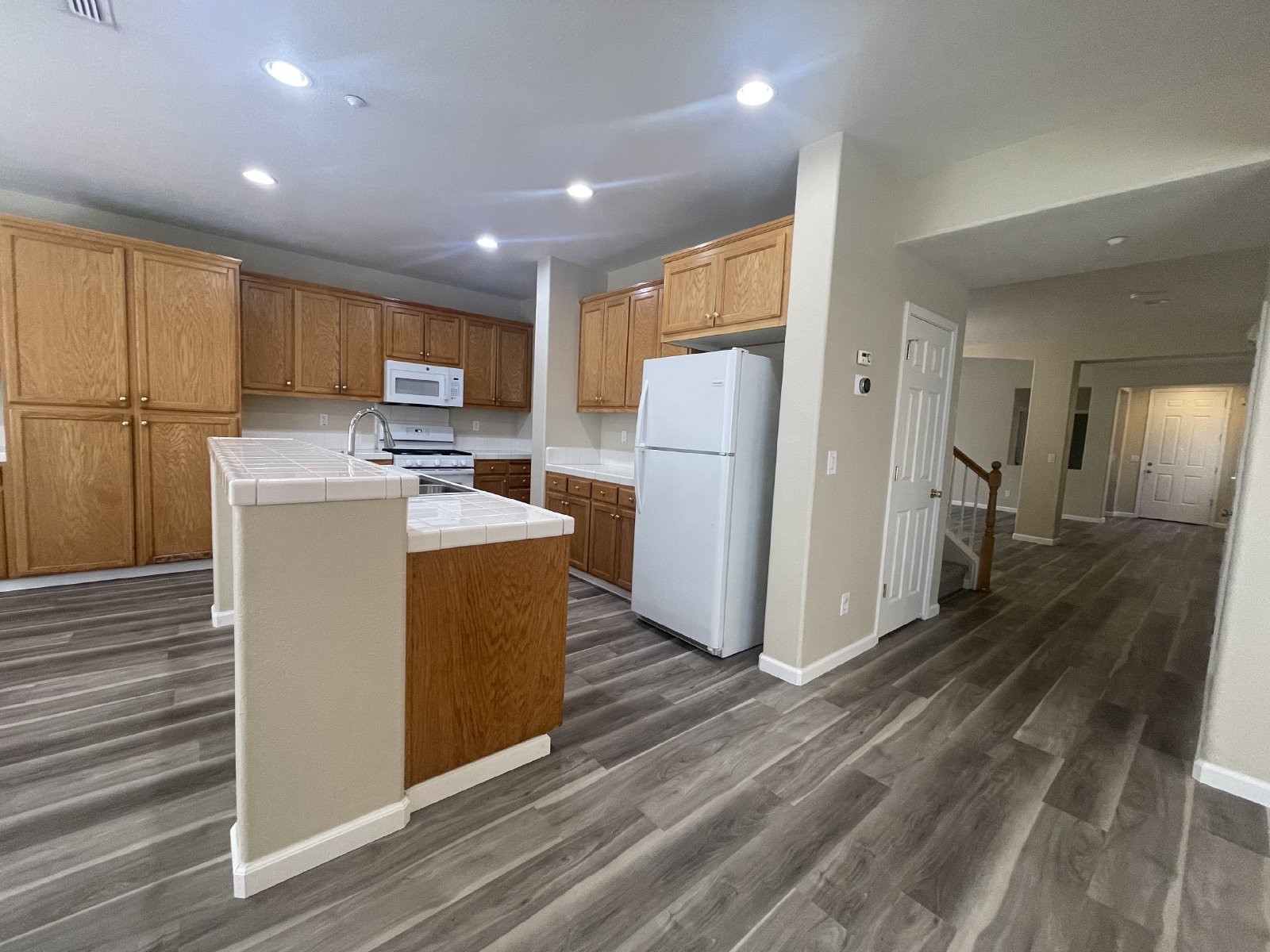Beautiful 4 Bedroom Close to Downtown Brentwood! property image