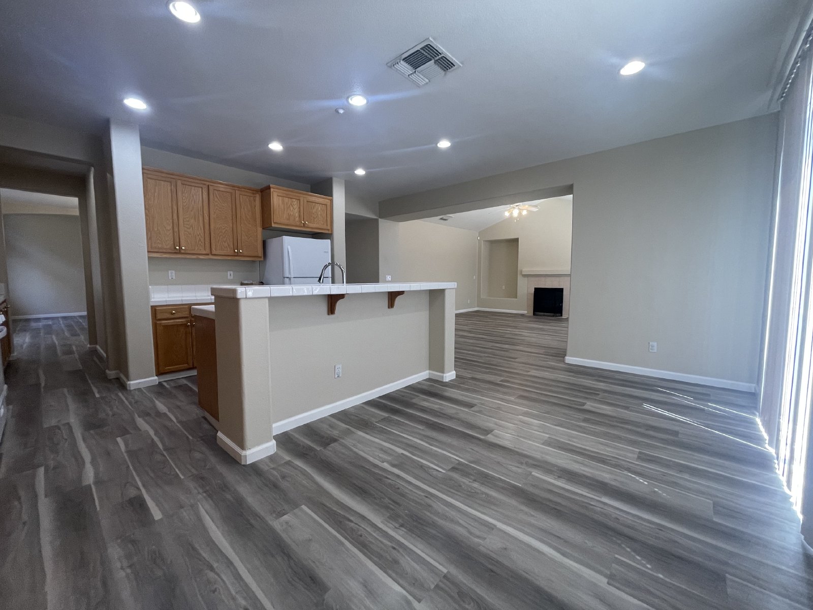 Beautiful 4 Bedroom Close to Downtown Brentwood! property image