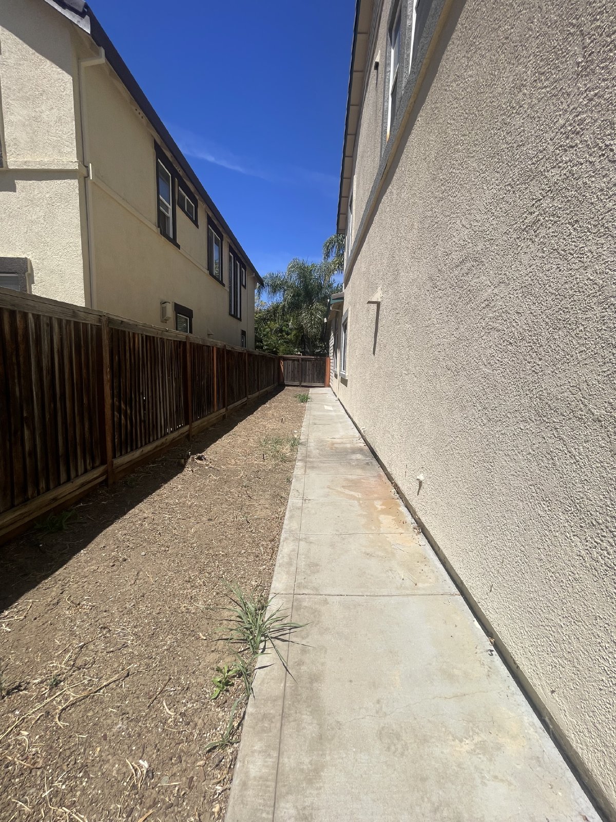 Beautiful 4 Bedroom Close to Downtown Brentwood! property image