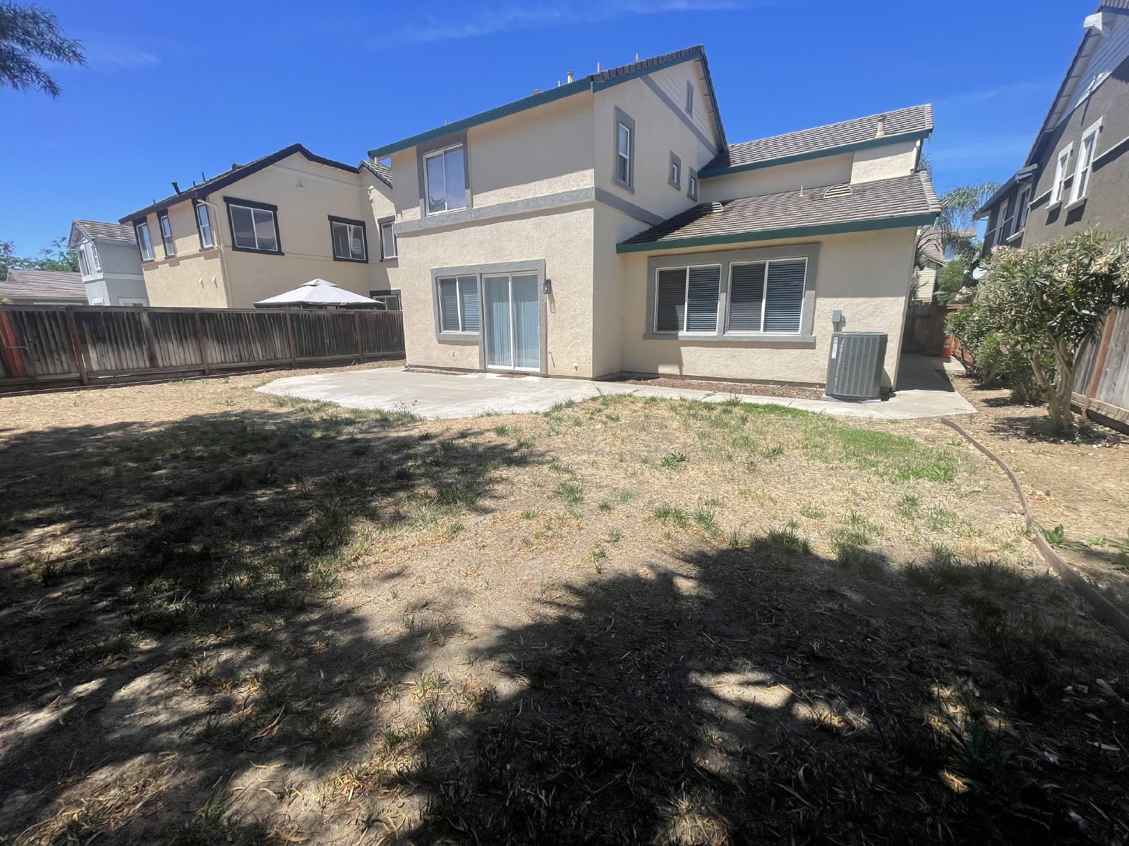 Beautiful 4 Bedroom Close to Downtown Brentwood! property image