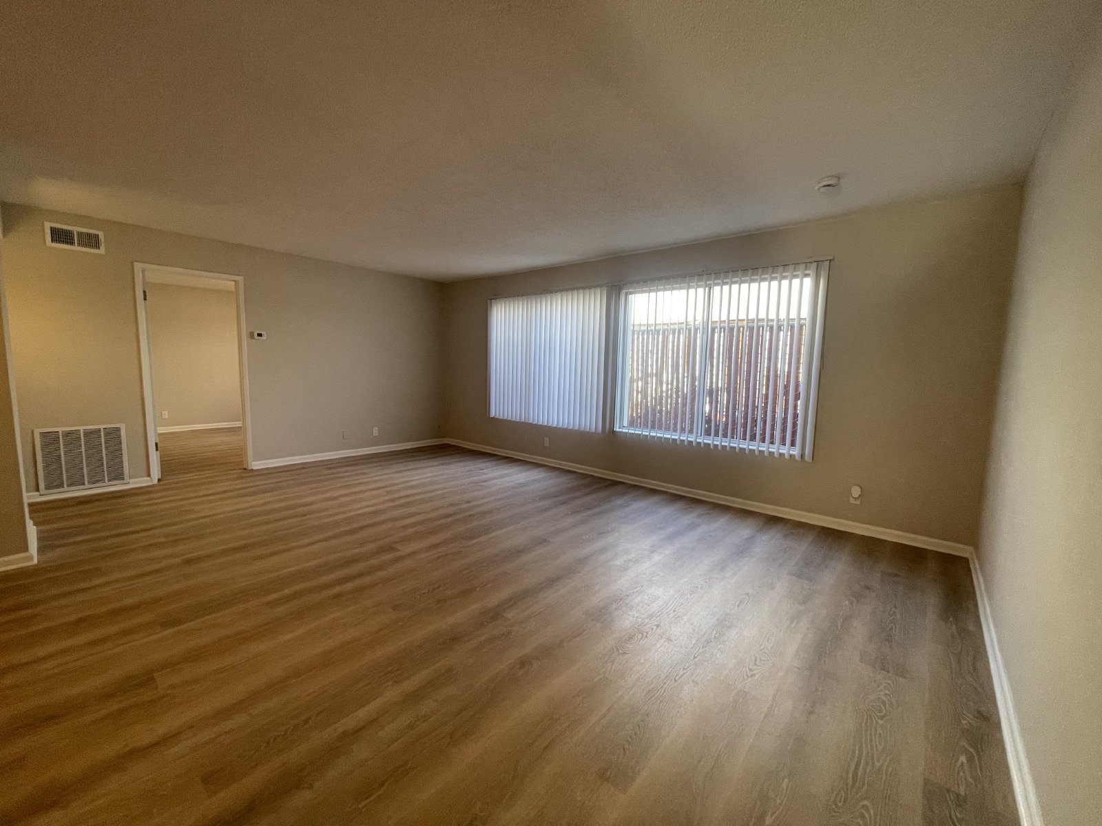 Wonderful Gated 2-Bedroom Downstairs Apartment property image