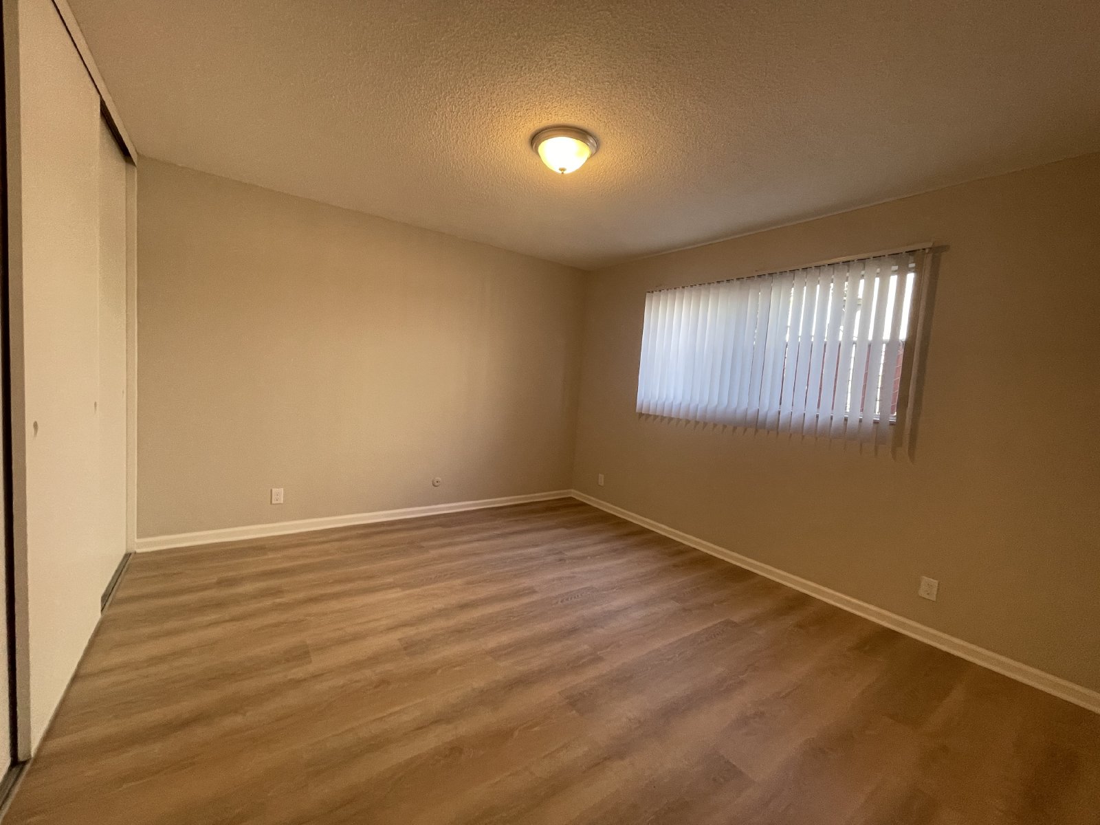 Wonderful Gated 2-Bedroom Downstairs Apartment property image