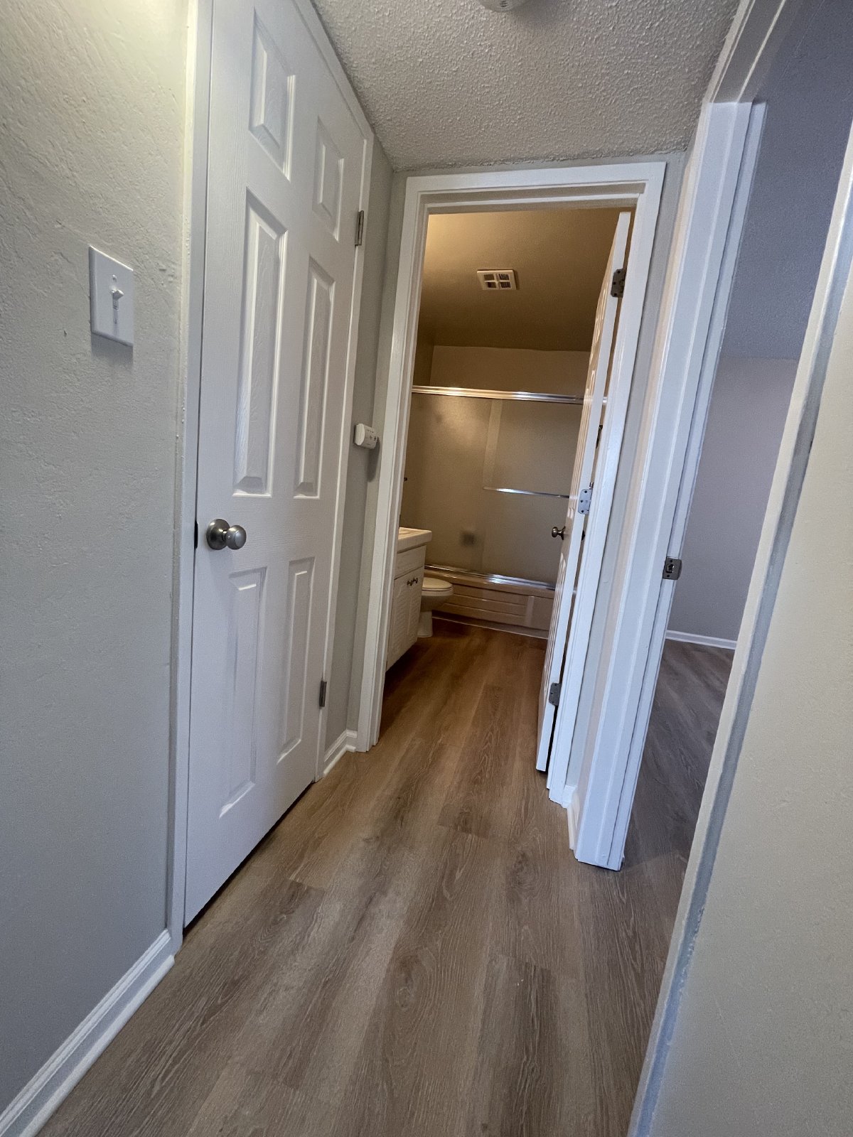 Wonderful Gated 2-Bedroom Downstairs Apartment property image