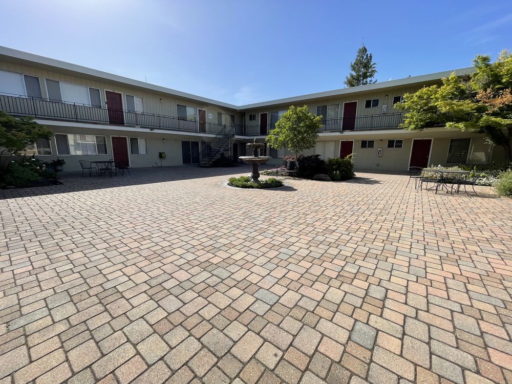 Wonderful Gated Upstairs Home Overlooking Courtyard property image