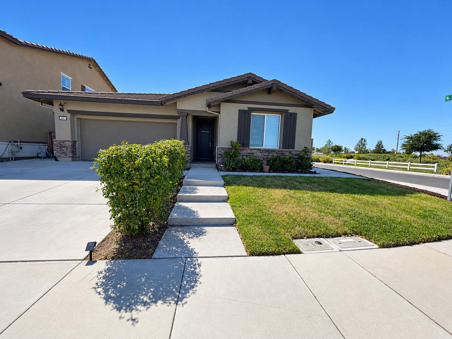Newer and Ready Move In 4 Bedroom, 2 Bath property image