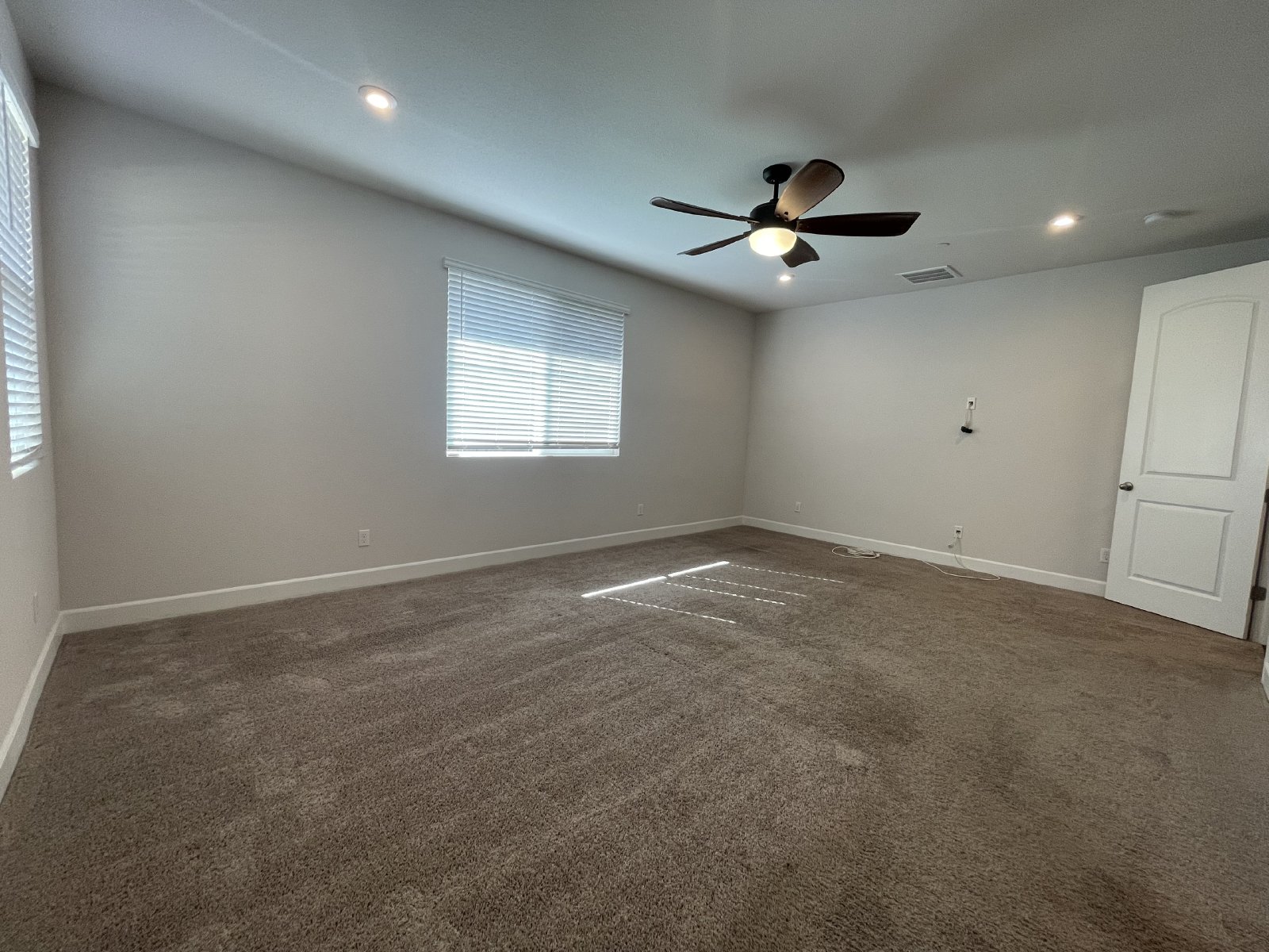 Newer and Ready Move In 4 Bedroom, 2 Bath property image