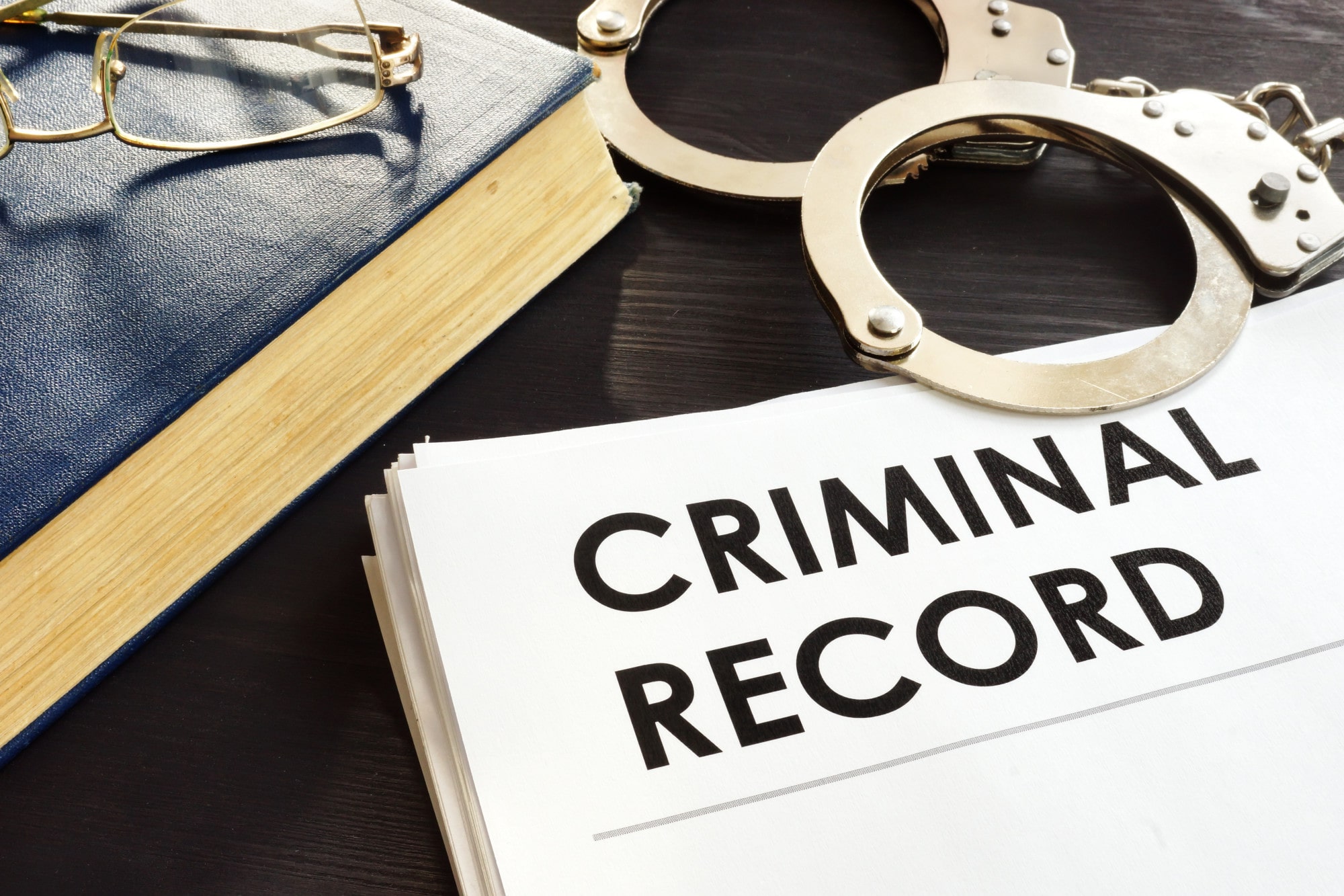 How to Conduct a Tenant Criminal Background Check: A Guide
